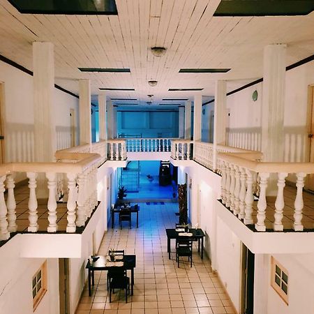 Oasis Skybeach Hostel - ネゴンボ エクステリア 写真