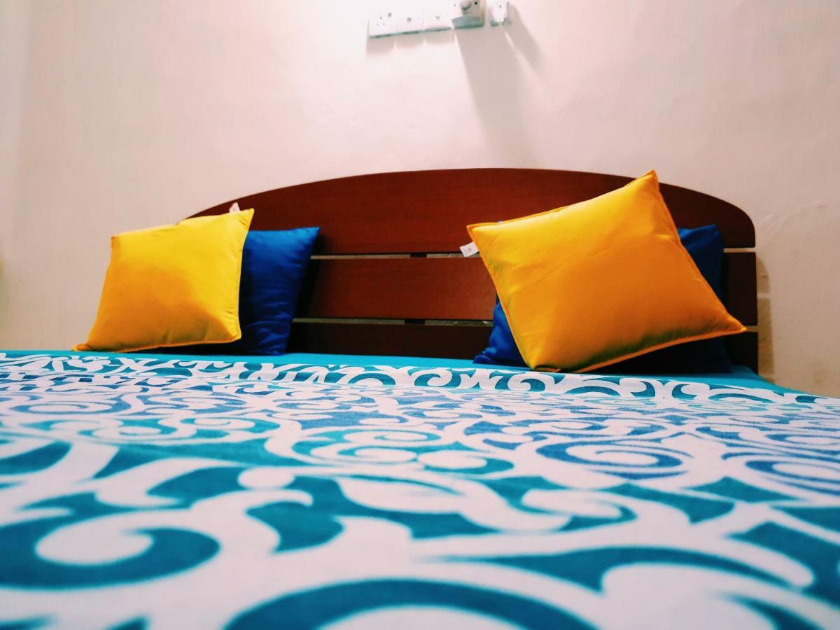 Oasis Skybeach Hostel - ネゴンボ エクステリア 写真