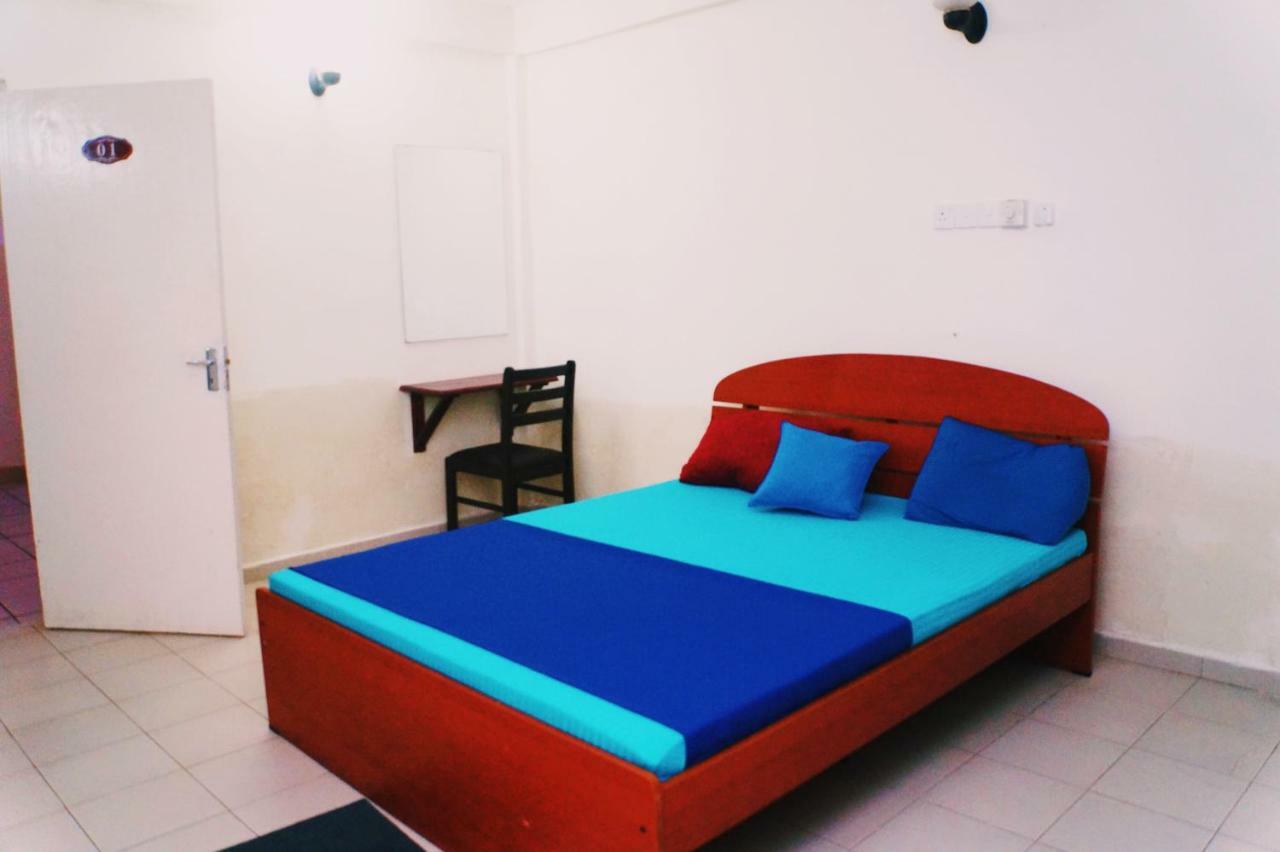 Oasis Skybeach Hostel - ネゴンボ エクステリア 写真