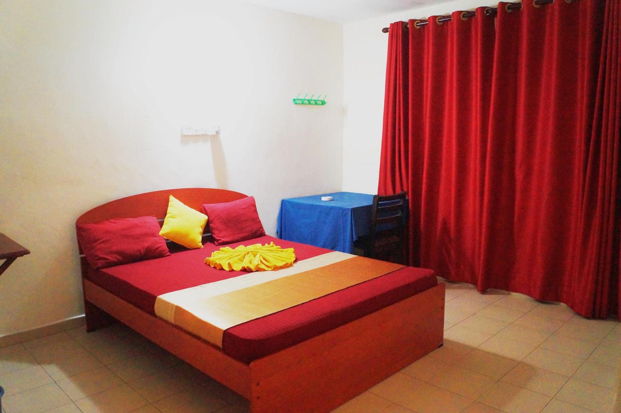 Oasis Skybeach Hostel - ネゴンボ エクステリア 写真