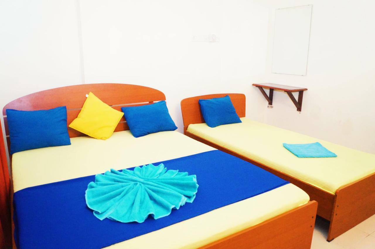 Oasis Skybeach Hostel - ネゴンボ エクステリア 写真